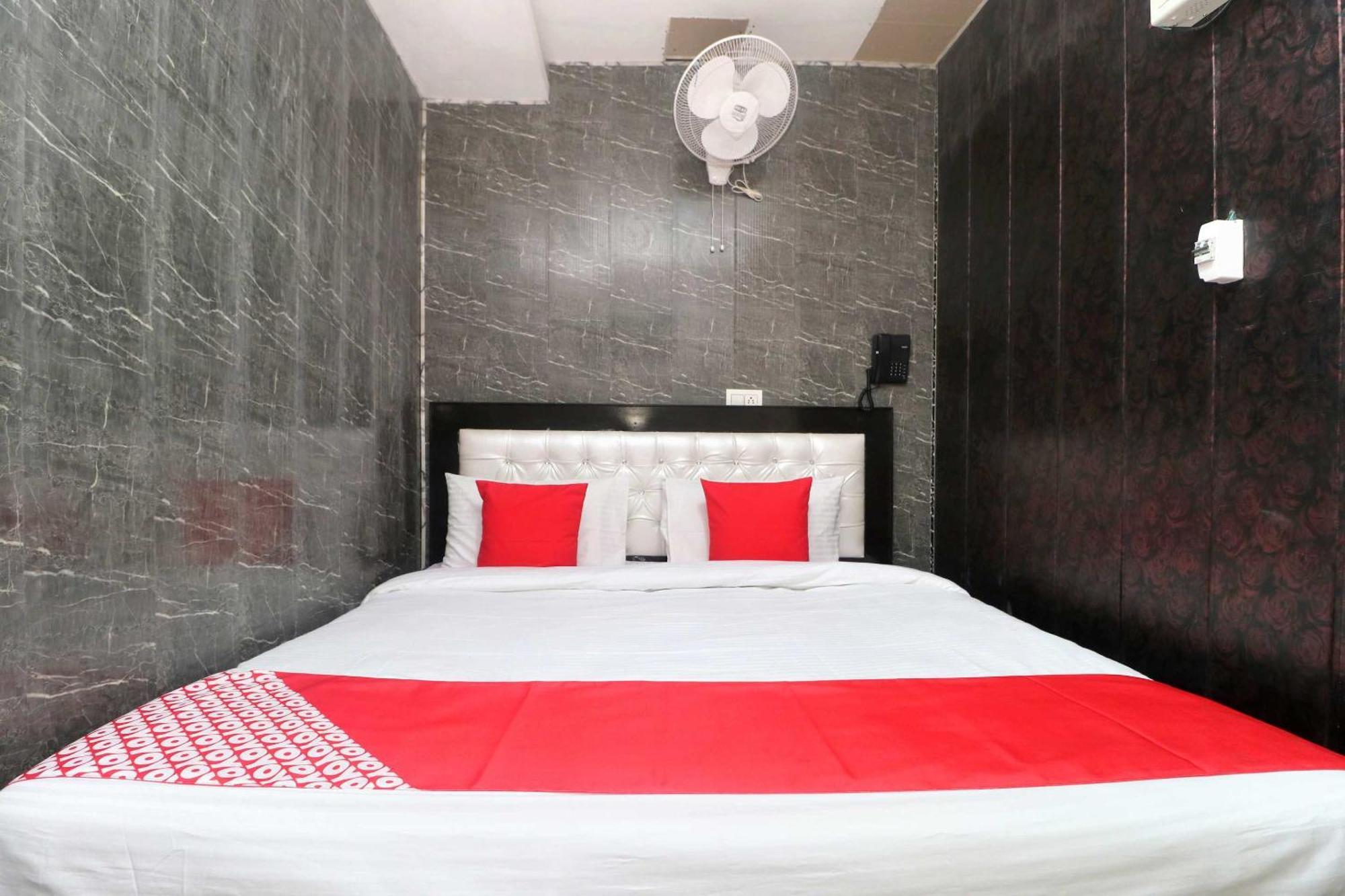 Oyo Hotel Aryan Plaza Chandigarh Exterior photo