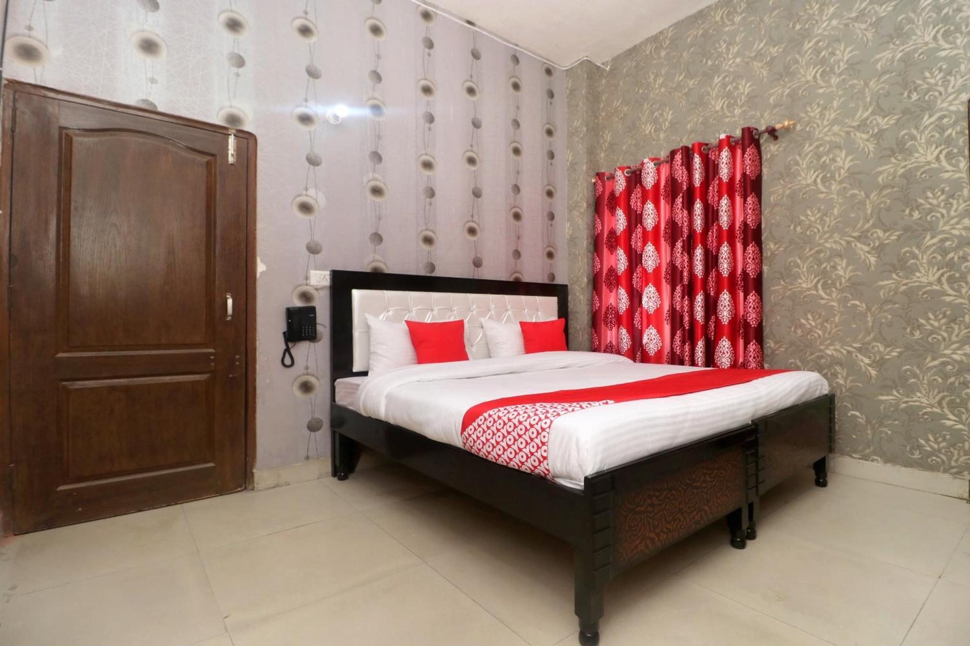 Oyo Hotel Aryan Plaza Chandigarh Exterior photo