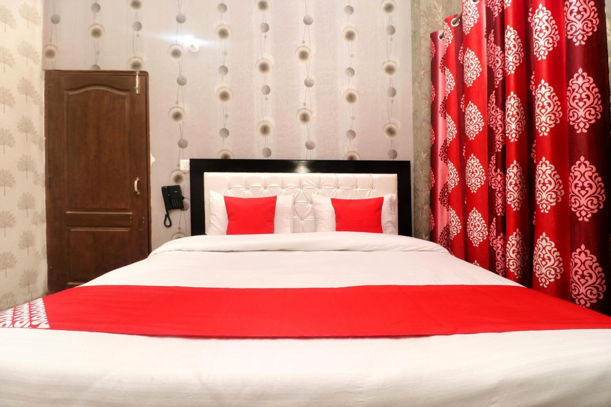 Oyo Hotel Aryan Plaza Chandigarh Exterior photo